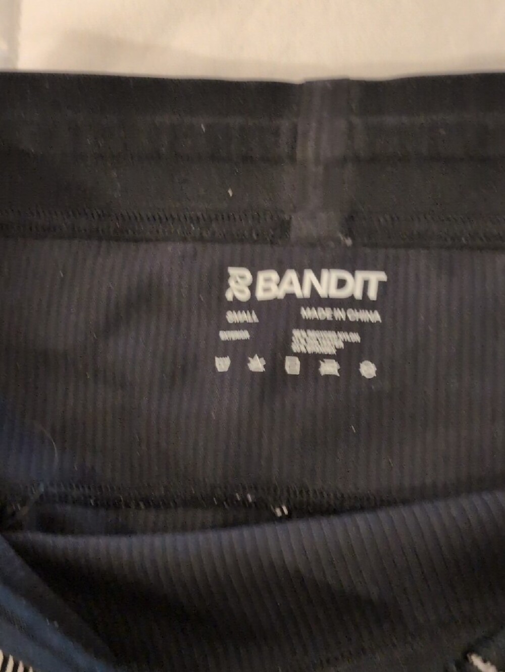 Bandit Running Short - Picture 2 of 5